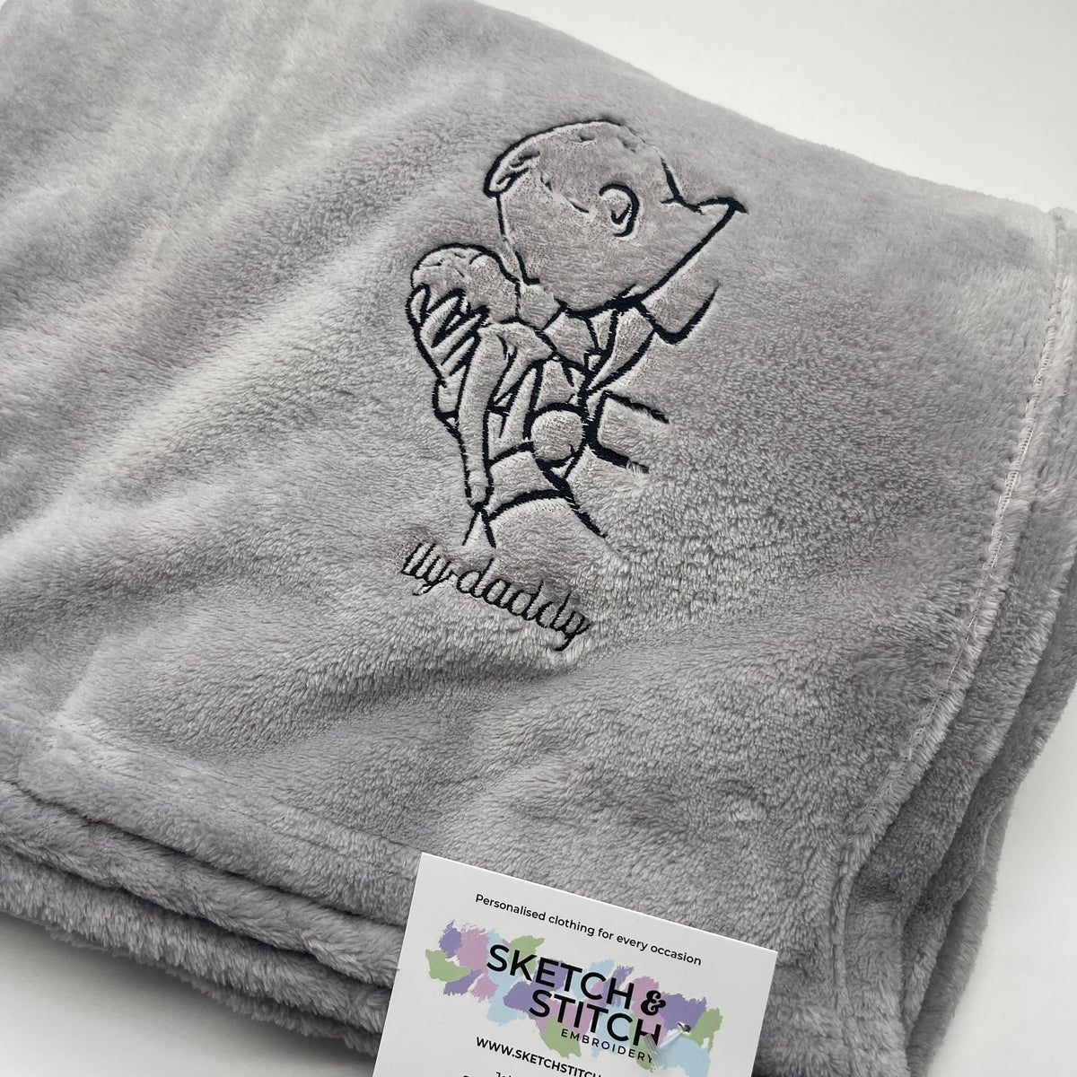 Personalised photo outline blanket