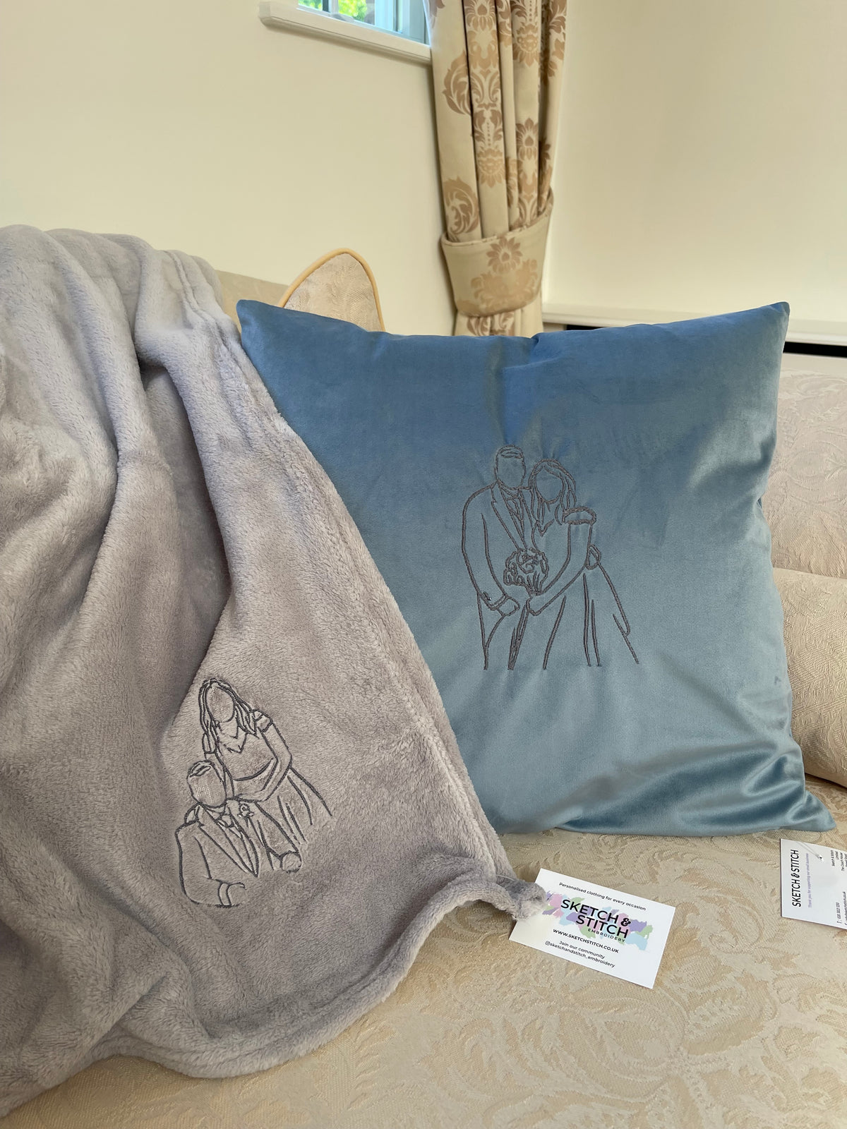 Personalised photo outline blanket