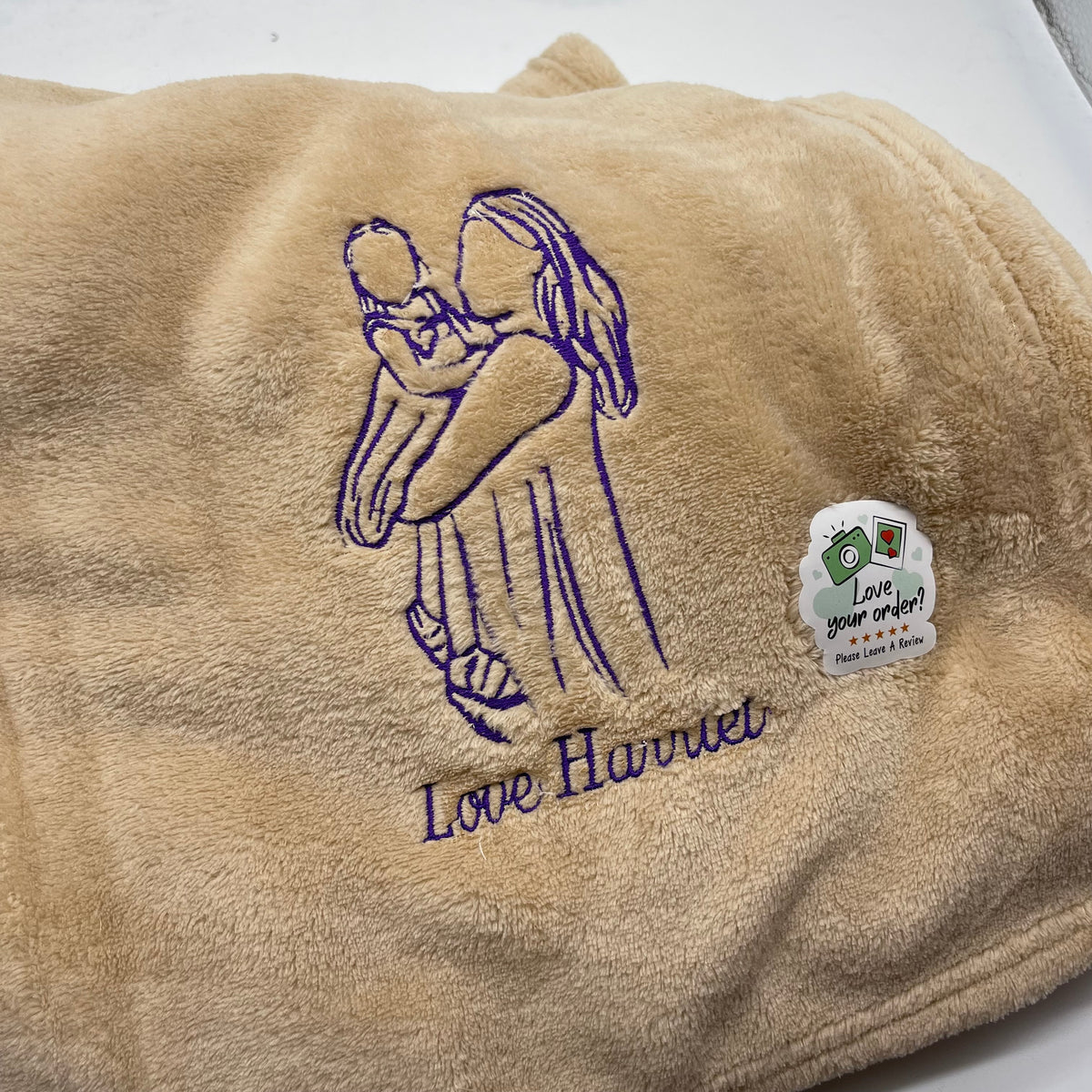 Personalised photo outline blanket