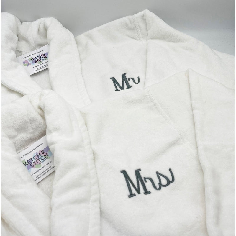 Luxury White Personalised Dressing Gown With Name and Initials – Sketch & Stitch