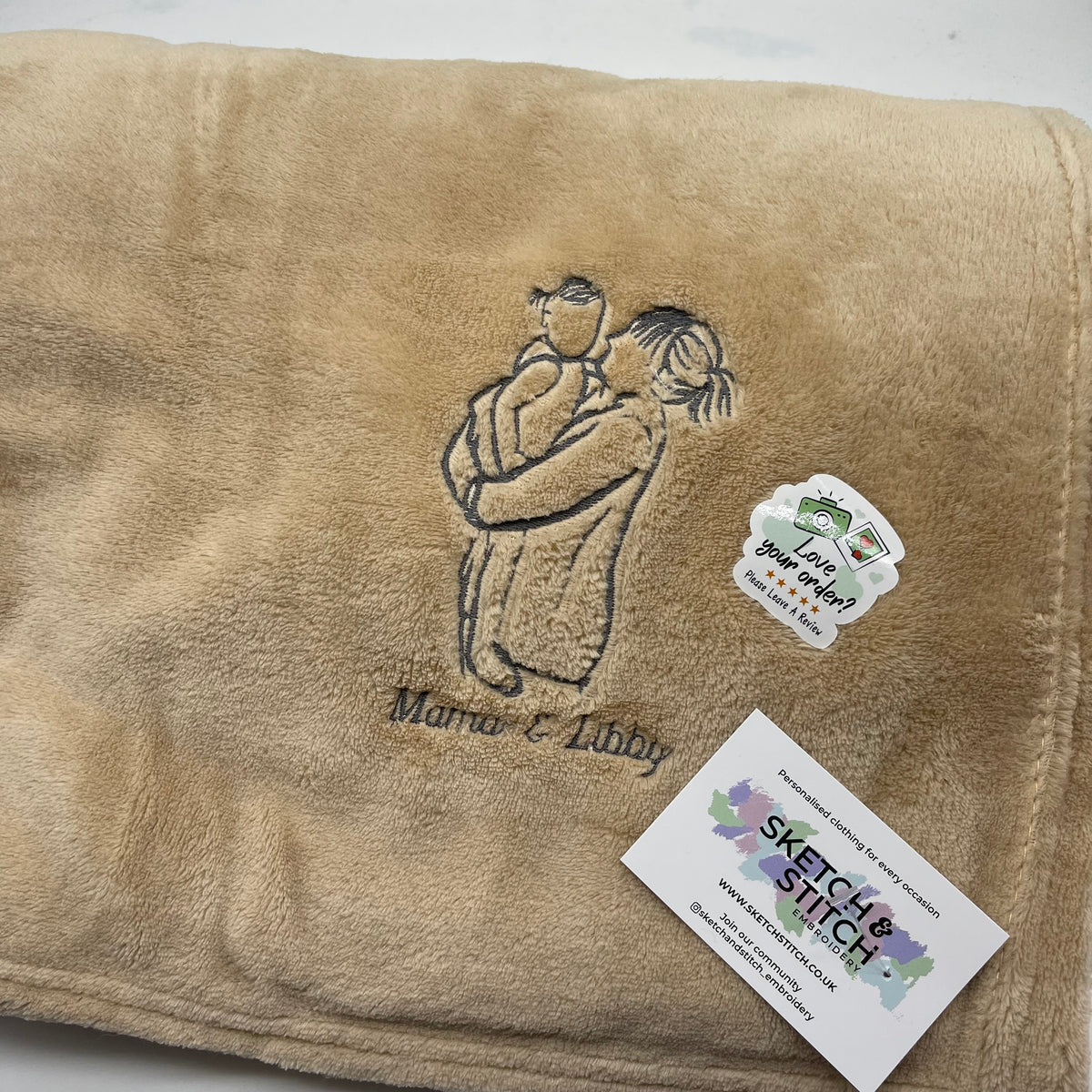 Personalised photo outline blanket