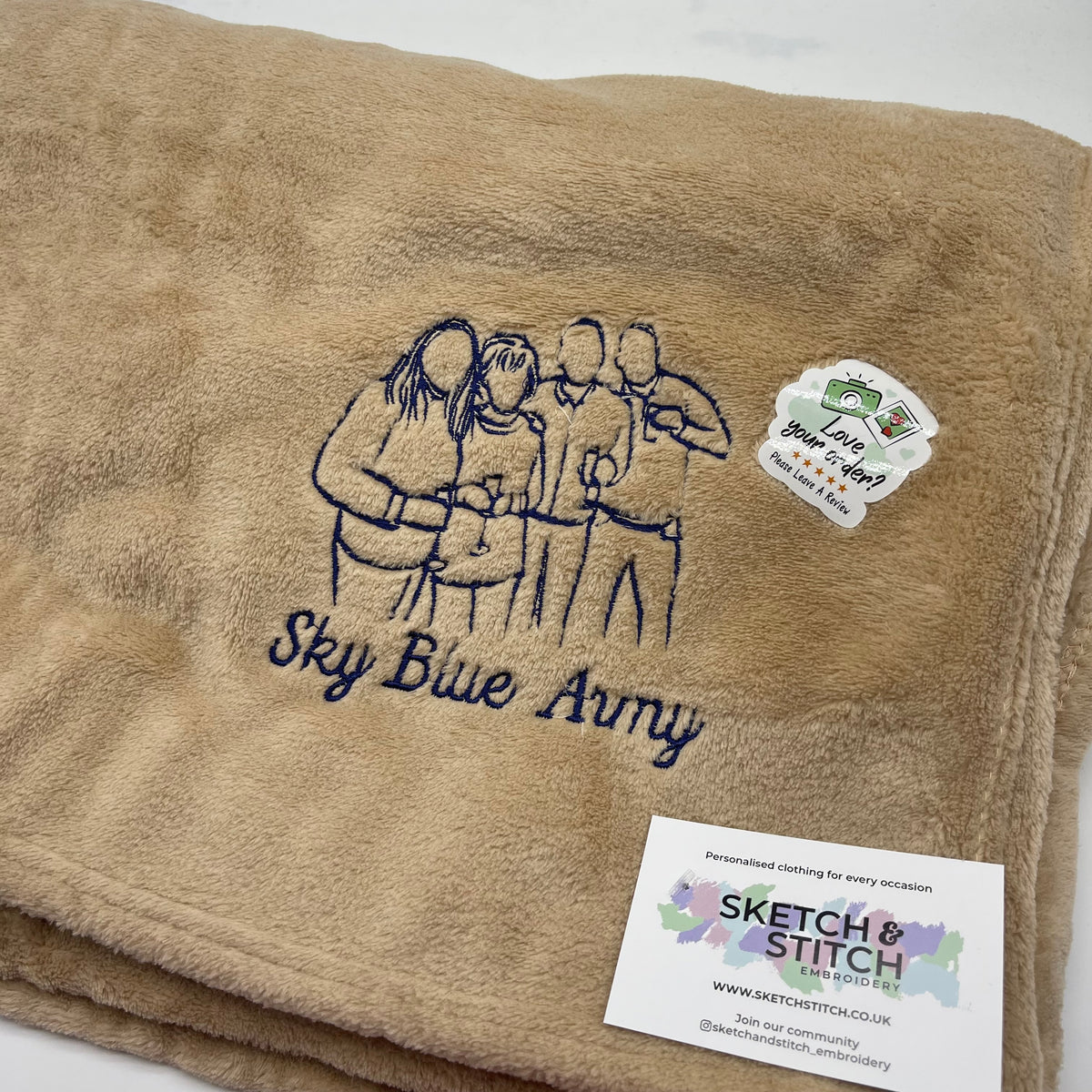 Personalised photo outline blanket