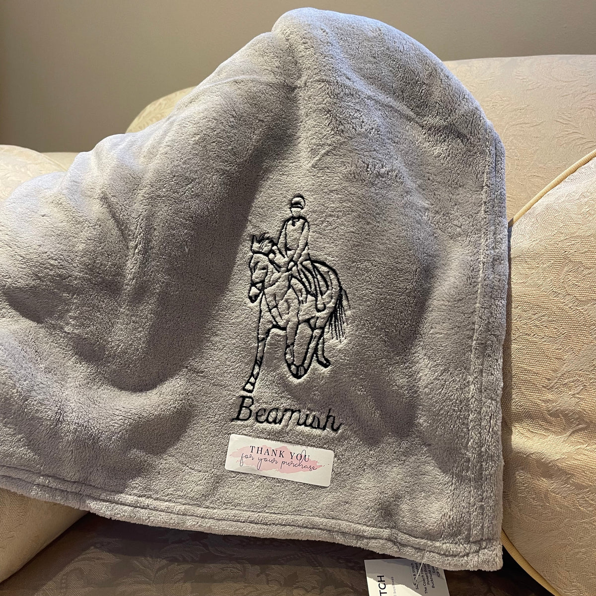 Personalised photo outline blanket