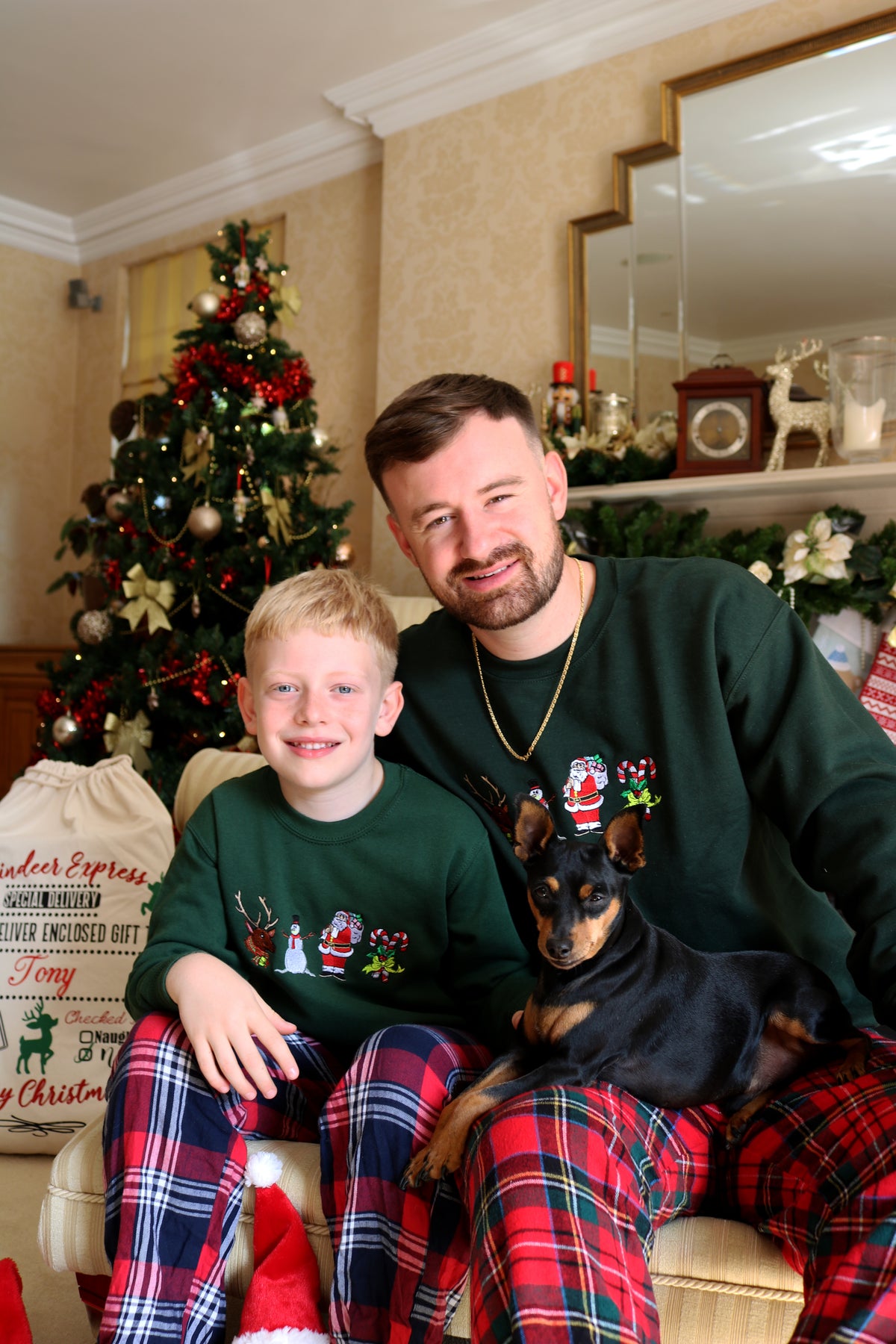 Adult sweatshirt Christmas characters