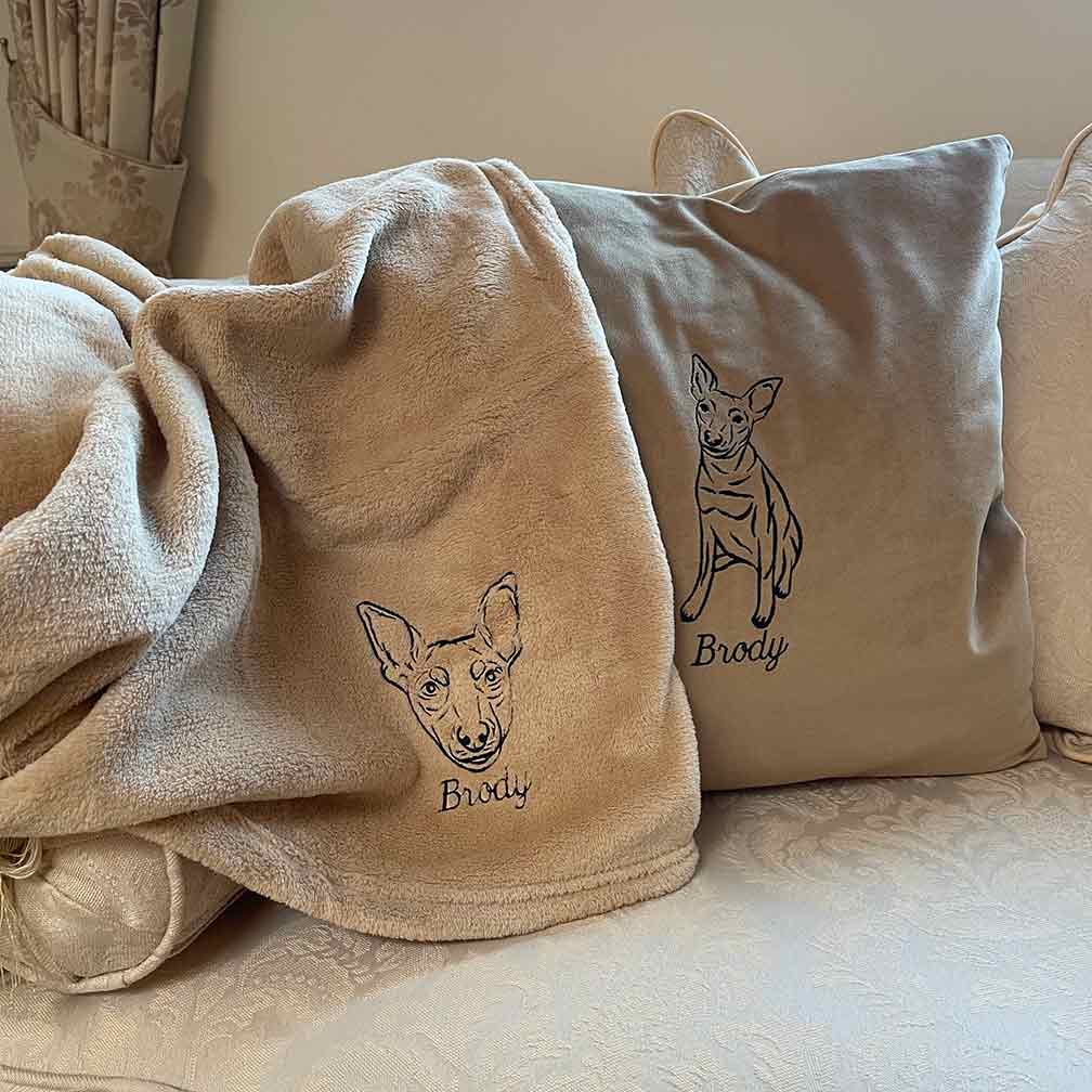 Personalised pet photo outline blanket - Sketch & Stitch