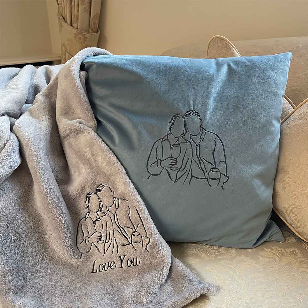 Personalised photo outline blanket
