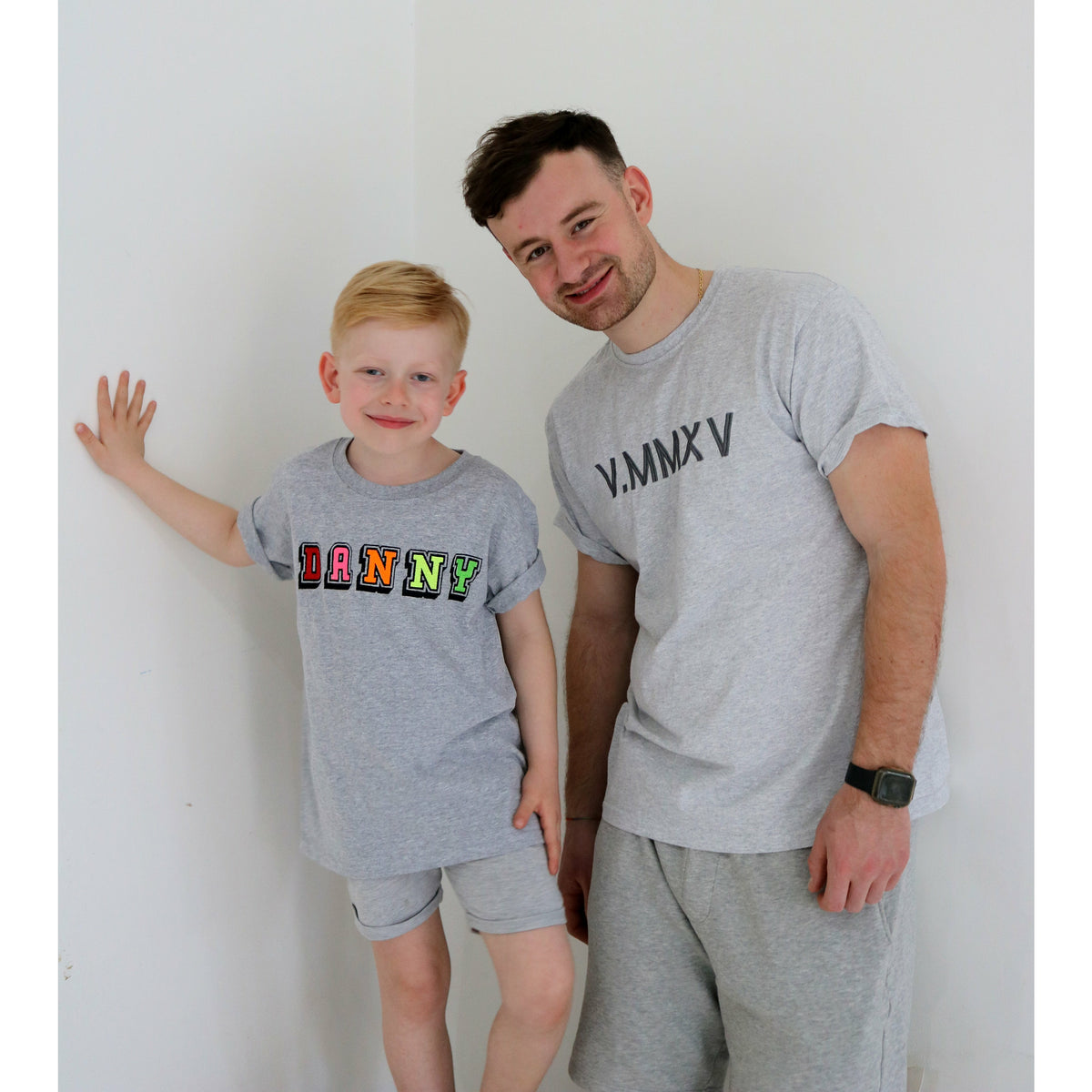 Kids t-shirt personalised 3D text or initials